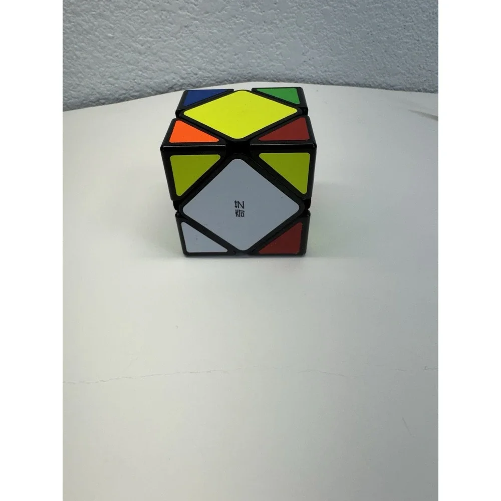 QiYi Skewb Speed Cube Black Plastic Magic Twist Puzzle 6970647061624